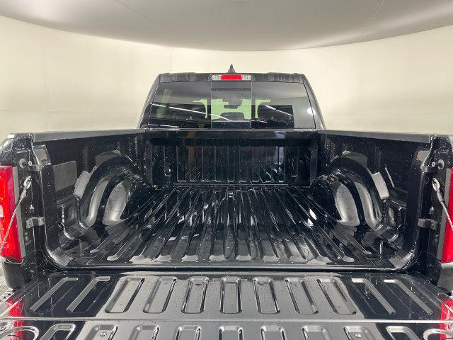 2026 Ram 1500 Tradesman Crew Cab 4x4 57 Box