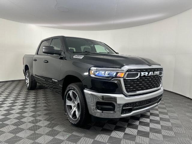 2026 Ram 1500 Tradesman Crew Cab 4x4 57 Box