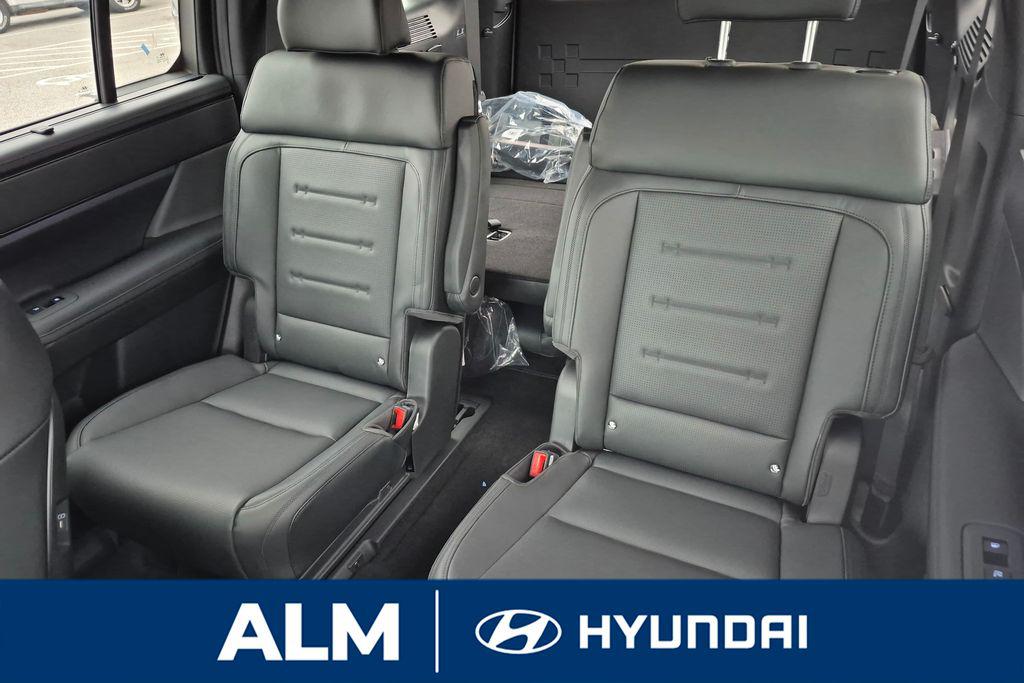 New 2026 Silver HYUNDAI Calligraphy FWD image 17