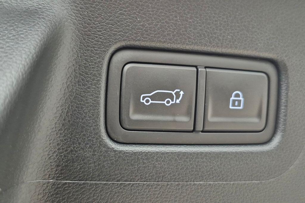 New 2026 Silver HYUNDAI Calligraphy FWD image 8