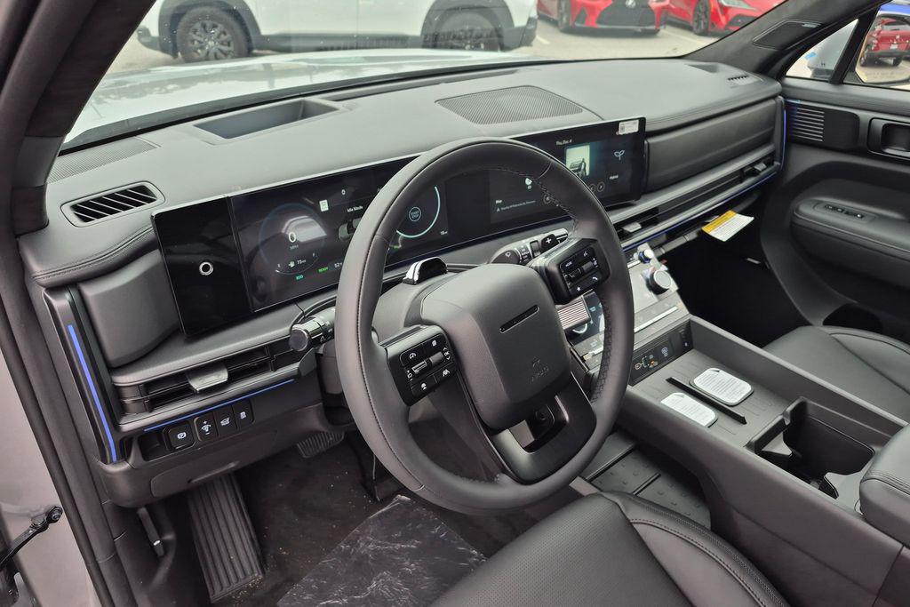 New 2026 Silver HYUNDAI Calligraphy FWD image 13