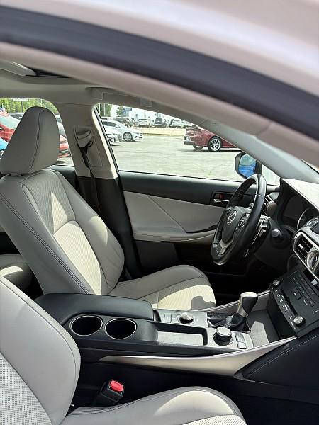 2015 Lexus IS 250 Crafted Line