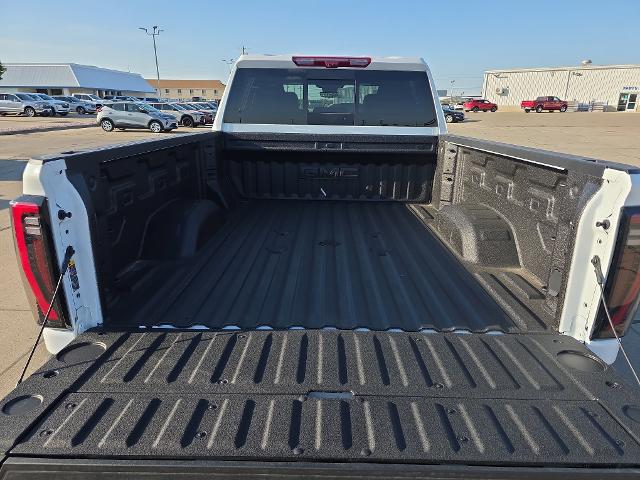 2026 GMC Sierra 2500HD Crew Cab, Standard Bed, AT4, 4WD