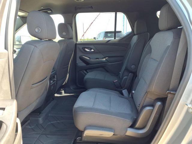 2023 Chevrolet Traverse FWD LT Cloth