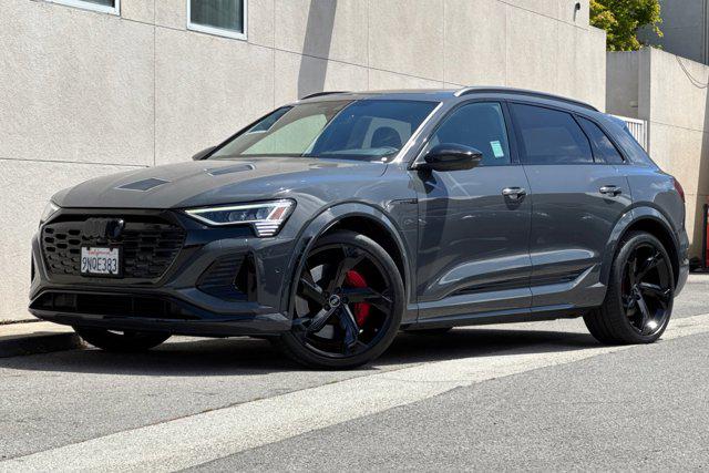 /2024 Audi SQ8-E-TRON
