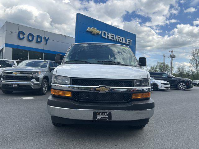 2026 Chevrolet Express Cargo Van 2500 Regular Wheelbase, WT, RWD
