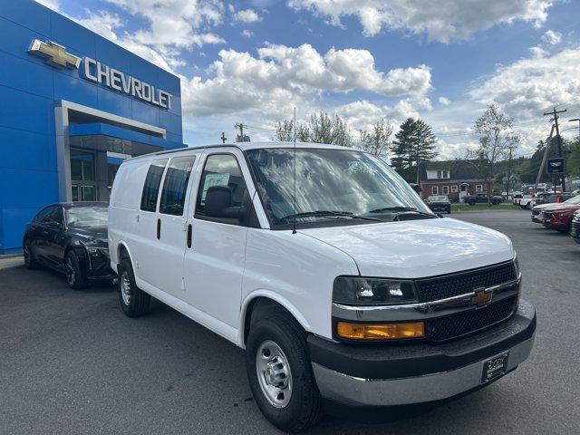 2026 Chevrolet Express Cargo Van 2500 Regular Wheelbase, WT, RWD