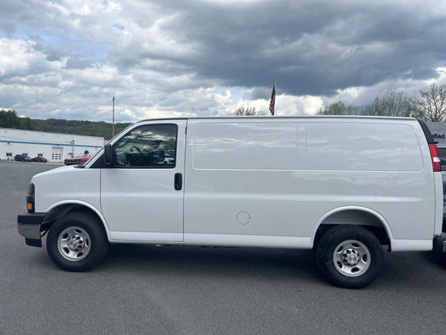 2026 Chevrolet Express Cargo Van 2500 Regular Wheelbase, WT, RWD