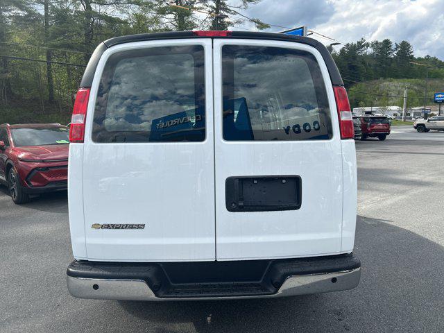 2026 Chevrolet Express Cargo Van 2500 Regular Wheelbase, WT, RWD