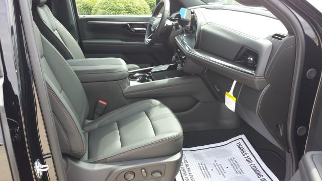 2026 Chevrolet Tahoe 4WD RST