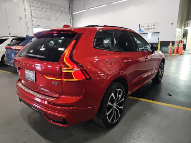 2023 Volvo XC60 B5 Plus Dark Theme