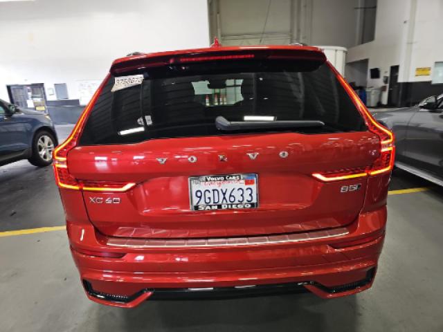 2023 Volvo XC60 B5 Plus Dark Theme
