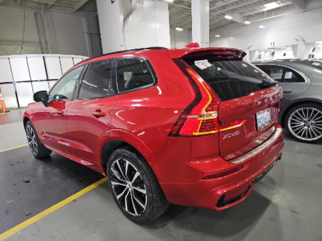 2023 Volvo XC60 B5 Plus Dark Theme
