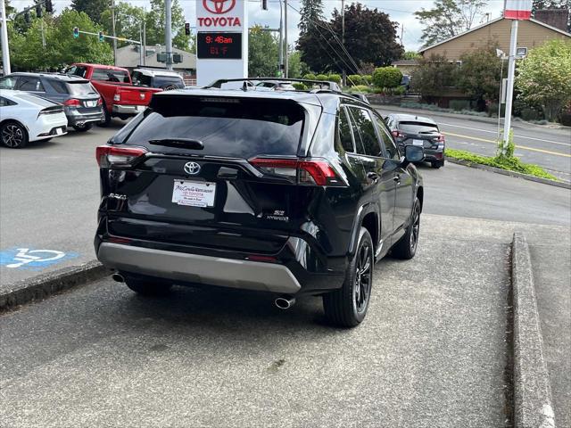 2024 Toyota RAV4 Hybrid SE