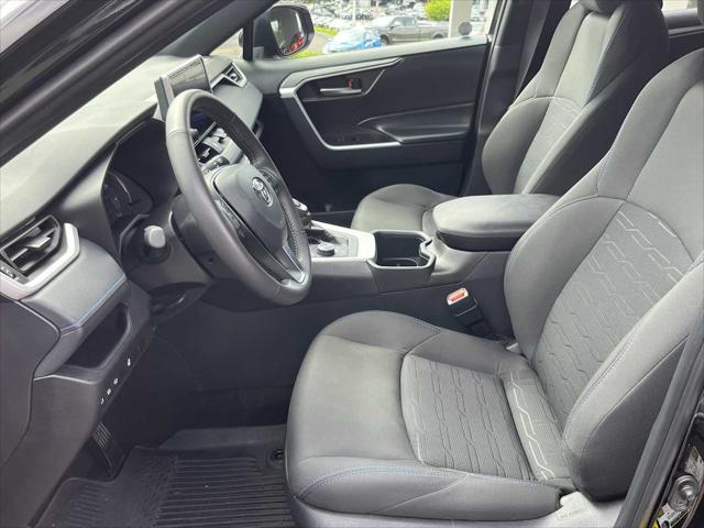 2024 Toyota RAV4 Hybrid SE