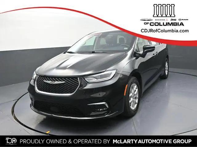 2023 Chrysler Pacifica Touring L for sale in Columbia, MO