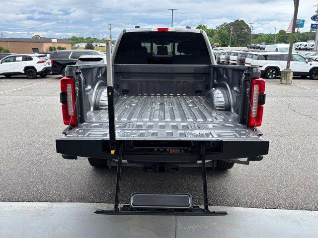 2023 Ford F-350 LARIAT
