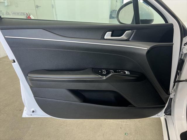 2023 Kia K5 LXS