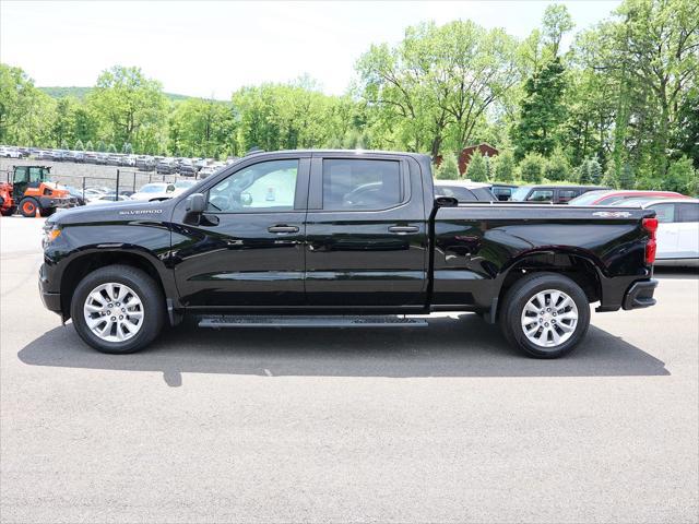 2023 Chevrolet Silverado 1500 4WD Crew Cab Standard Bed Custom