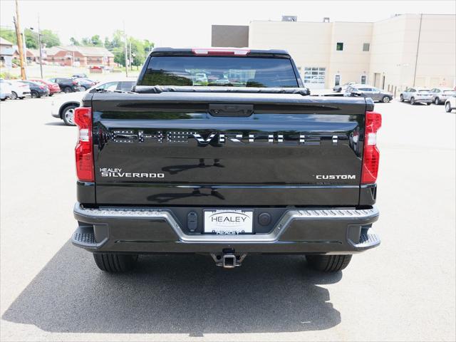 2023 Chevrolet Silverado 1500 4WD Crew Cab Standard Bed Custom
