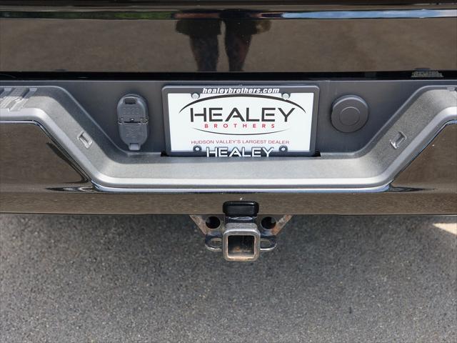2023 Chevrolet Silverado 1500 4WD Crew Cab Standard Bed Custom