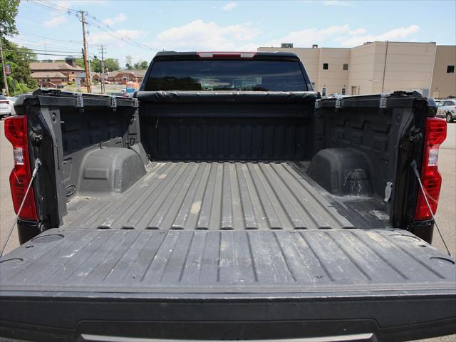 2023 Chevrolet Silverado 1500 4WD Crew Cab Standard Bed Custom