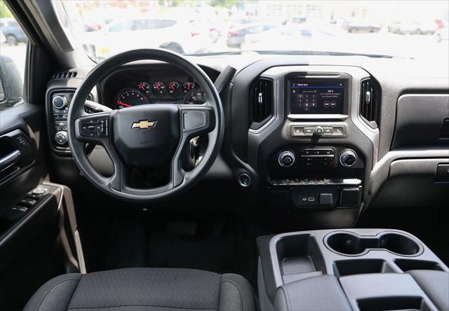 2023 Chevrolet Silverado 1500 4WD Crew Cab Standard Bed Custom