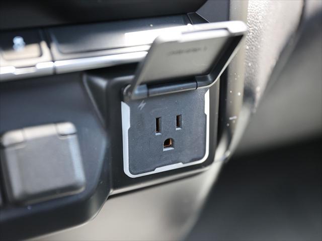 2023 Chevrolet Silverado 1500 4WD Crew Cab Standard Bed Custom
