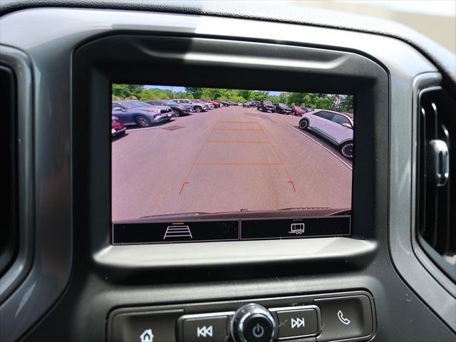 2023 Chevrolet Silverado 1500 4WD Crew Cab Standard Bed Custom