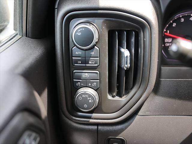 2023 Chevrolet Silverado 1500 4WD Crew Cab Standard Bed Custom