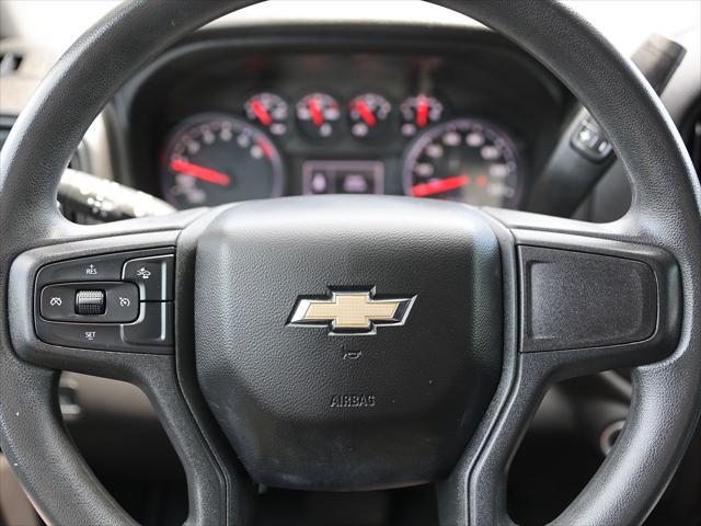 2023 Chevrolet Silverado 1500 4WD Crew Cab Standard Bed Custom