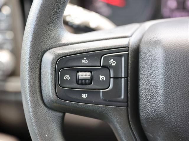 2023 Chevrolet Silverado 1500 4WD Crew Cab Standard Bed Custom