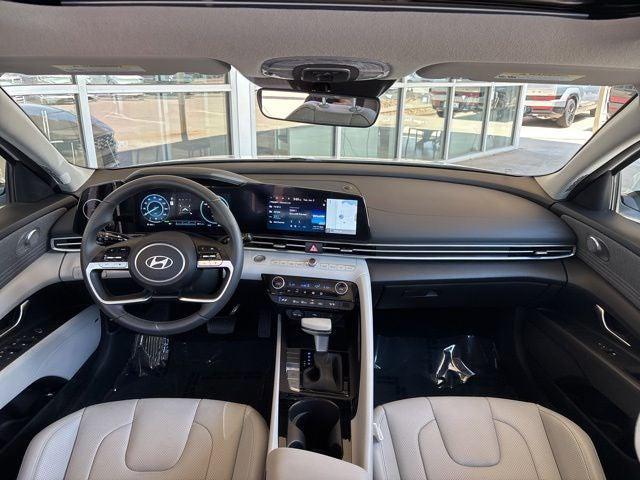 2025 Hyundai Elantra Hybrid Limited