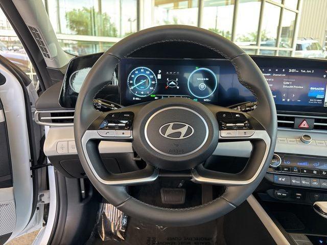 2025 Hyundai Elantra Hybrid Limited