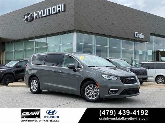 2023 Chrysler Pacifica Touring L for sale in FAYETTEVILLE, AR