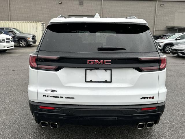 2025 GMC Acadia AWD AT4