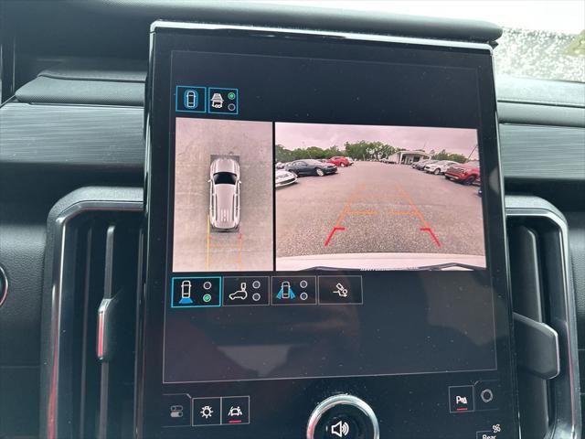2025 GMC Acadia AWD AT4