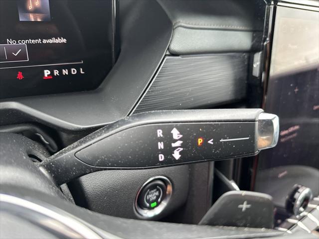 2025 GMC Acadia AWD AT4