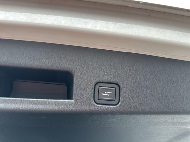2025 GMC Acadia AWD AT4