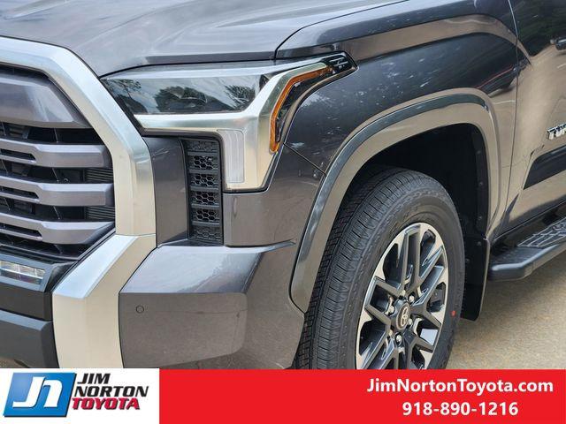 2026 Toyota Tundra Limited CrewMax 5.5' Bed