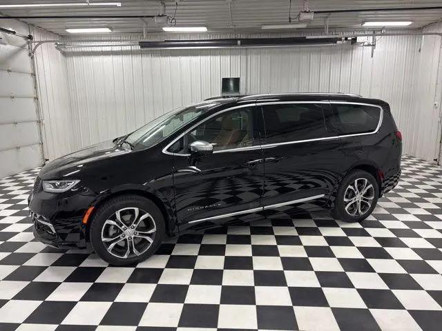 2026 Chrysler Pacifica Pinnacle AWD for sale in Rochester, MN