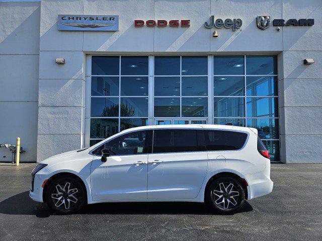 2027 Chrysler Pacifica Limited