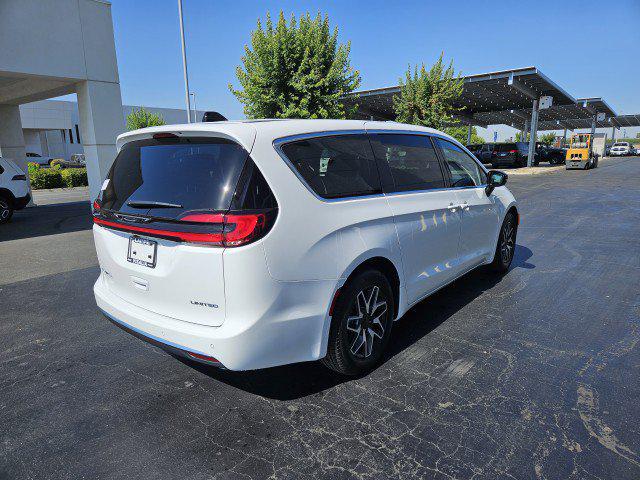 2027 Chrysler Pacifica Limited