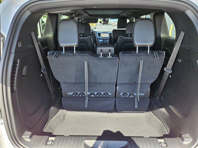 2027 Chrysler Pacifica Limited