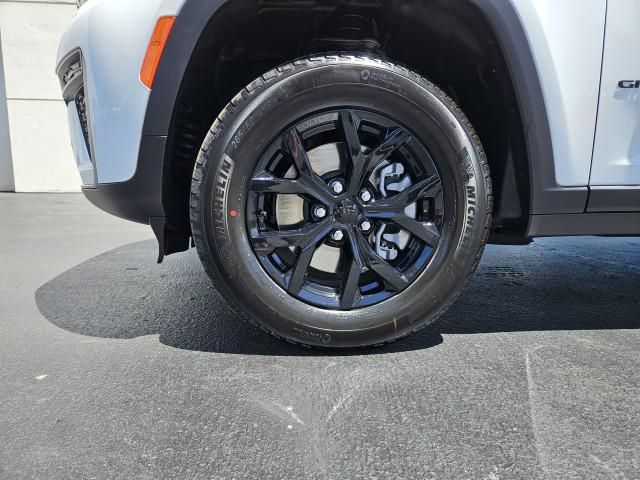 2026 Jeep Grand Cherokee L Altitude 4x4