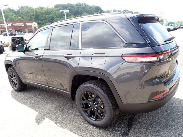 2026 Jeep Grand Cherokee GRAND CHEROKEE LAREDO ALTITUDE 4X4 2026 Jeep Grand Cherokee GRAND CHEROKEE LAREDO ALTITUDE 4X4