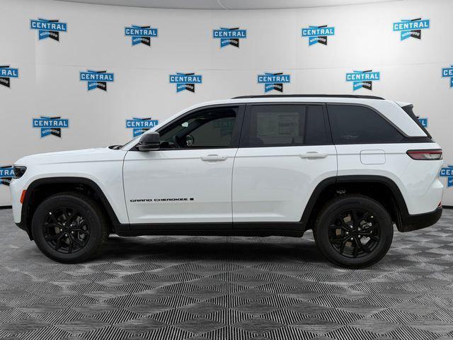 2026 Jeep Grand Cherokee GRAND CHEROKEE LAREDO ALTITUDE 4X4