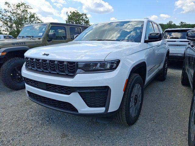 2026 Jeep Grand Cherokee GRAND CHEROKEE LAREDO ALTITUDE 4X4 2026 Jeep Grand Cherokee GRAND CHEROKEE LAREDO ALTITUDE 4X4