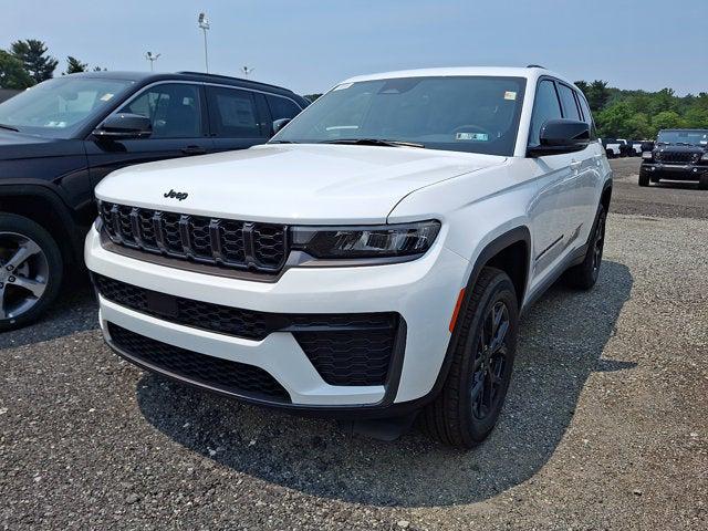 2026 Jeep Grand Cherokee GRAND CHEROKEE LAREDO ALTITUDE 4X4 2026 Jeep Grand Cherokee GRAND CHEROKEE LAREDO ALTITUDE 4X4