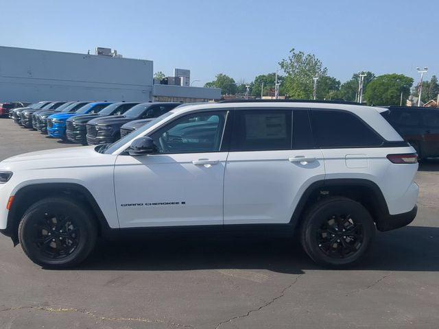 2026 Jeep Grand Cherokee GRAND CHEROKEE LAREDO ALTITUDE 4X4 2026 Jeep Grand Cherokee GRAND CHEROKEE LAREDO ALTITUDE 4X4